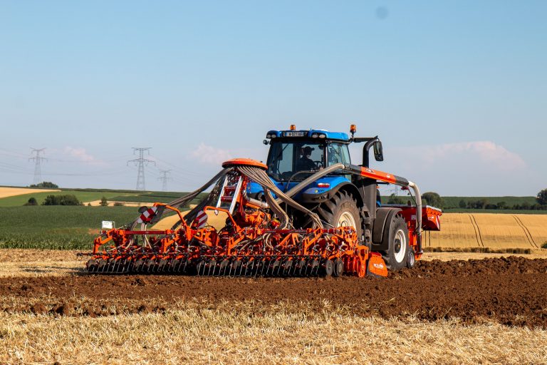 Nouvelle combinaison de semis pneumatique repliable chez Kuhn
