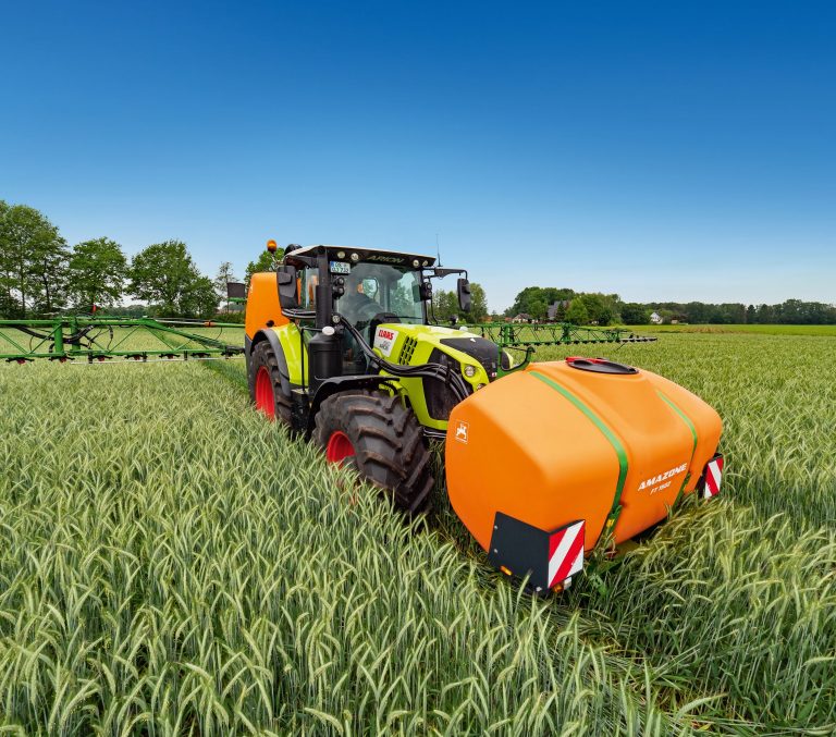 Amazone présente cuve frontale plus grande