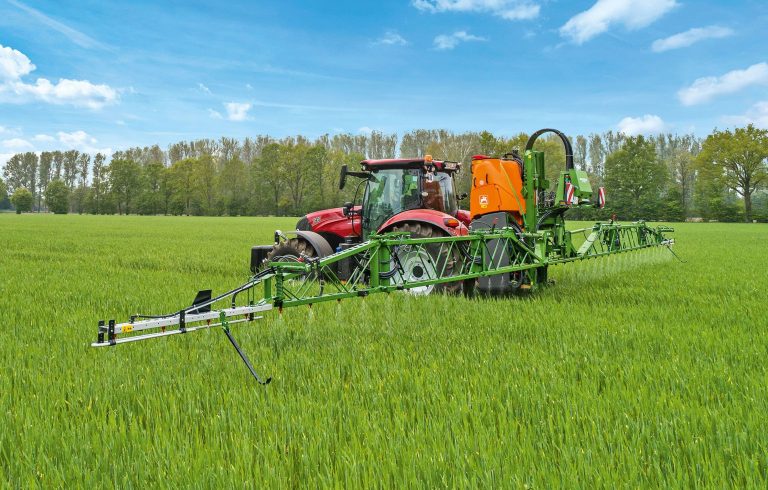 Nouveaux pulvérisateurs portés Amazone UF 1002 et UF 1302
