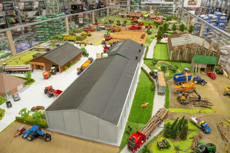 Un diorama de 50m² construit dans les moindres détails !