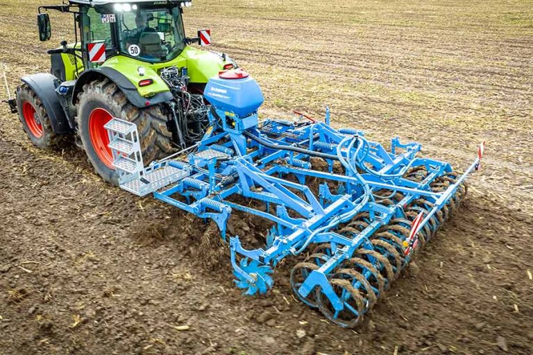 Semis d&rsquo;engrais verts avec Lemken MultiHub