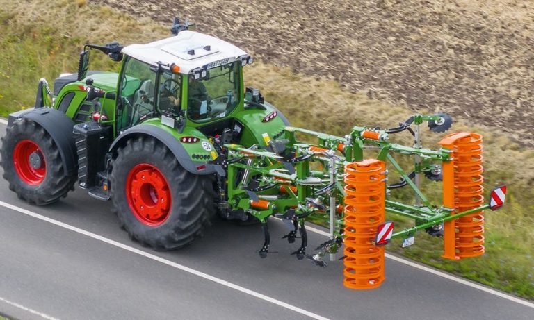 Cenio 4000-2, le nouveau déchaumeur porté repliable de Amazone