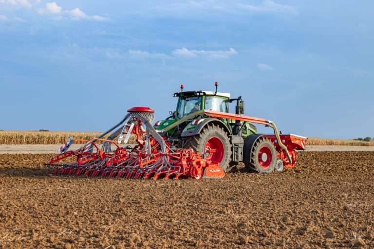 Kuhn élargit sa gamme de combinaisons de semis repliables