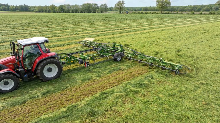 Nouveau modèle haut de gamme pour la gamme de faneuses Krone Vendro