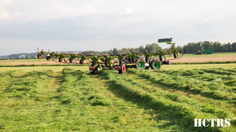 Le nouveau Claas Volto fane jusqu&rsquo;à 15 mètres de large
