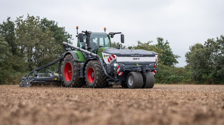 Sky Agriculture lance une trémie frontale à 4 compartiments