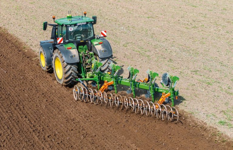 Charrues Amazone désormais équipées d&rsquo;un système de rouleaux intégré VSS Agro Furrow Press