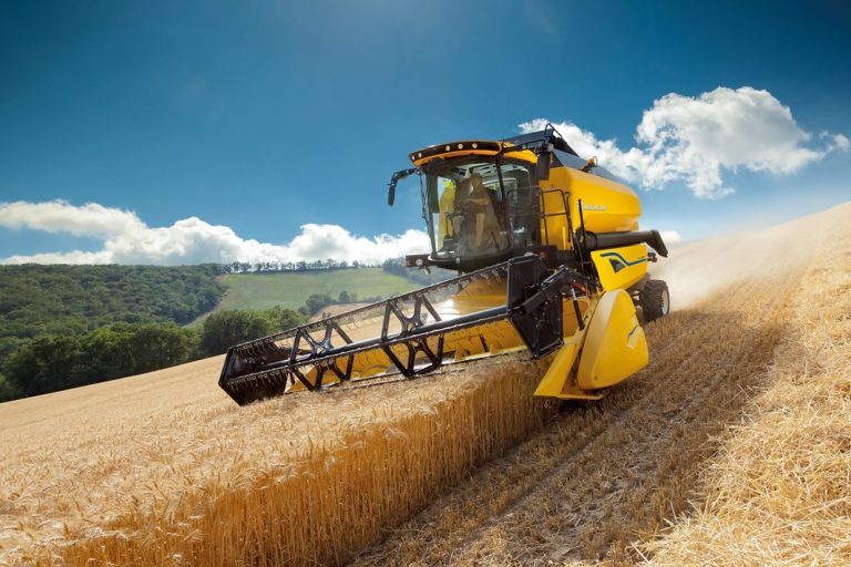 New Holland met à jour sa gamme de moissonneuses-batteuses compactes