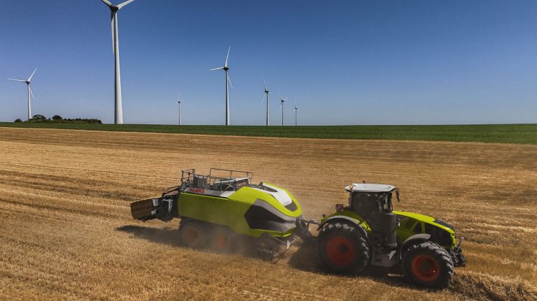 La nouvelle presse à balles carrées de Claas presse jusqu&rsquo;à 70 tonnes par heure