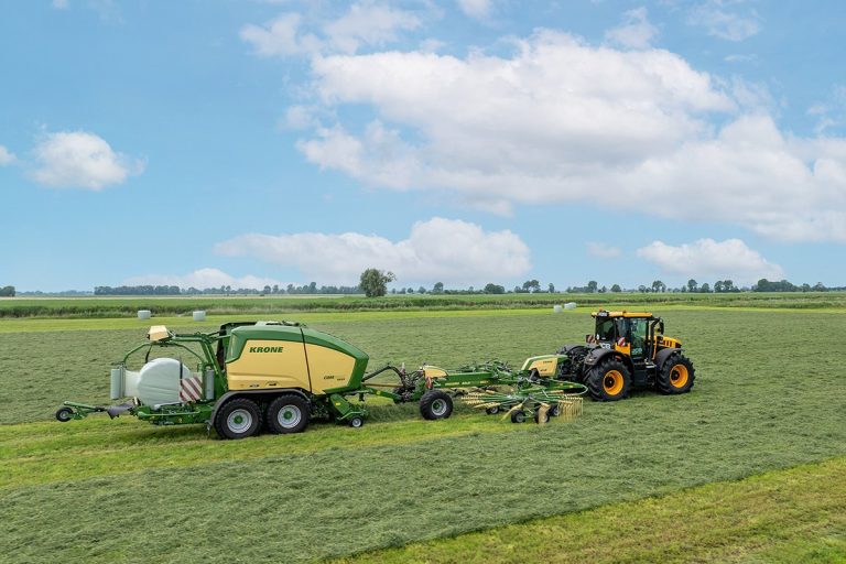 Krone Swadro BaleTrain TC 880 Pro : andainage et pressage en un seul mouvement