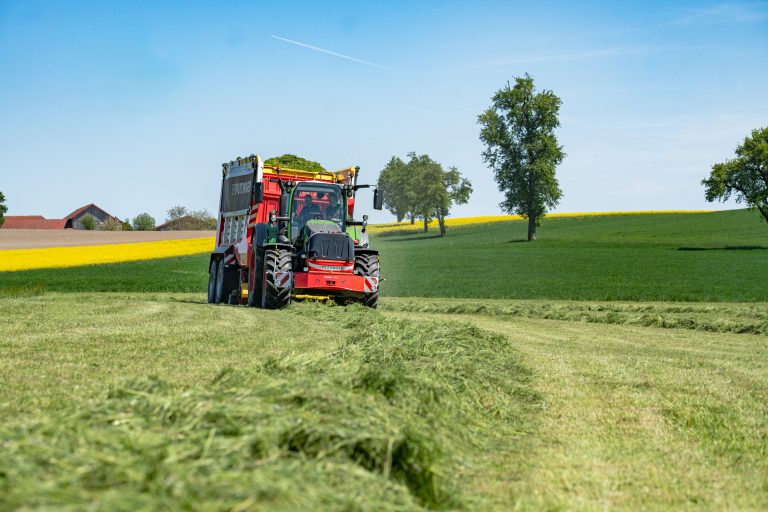 Nouveauté chez Pöttinger : le réservoir d&rsquo;additifs pour ensilage Liquido F