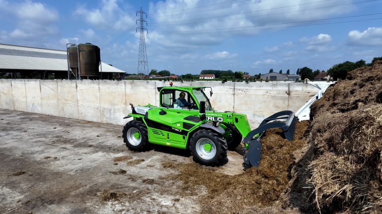 Vidéo : Merlo TF30.7 : télescopique compact avec une hauteur de levage de 6,7 mètres