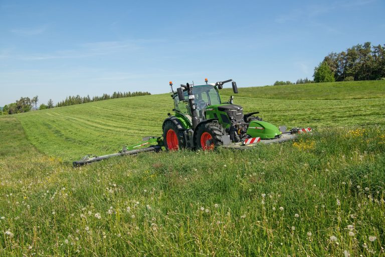 Nouveau Fendt 500 Vario Gen4 : un concentré de puissance compact pour les professionnels