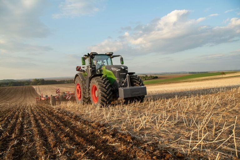 Le Fendt 1000 Vario est prêt pour la quatrième génération