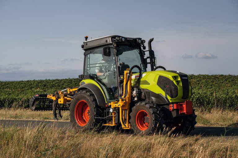 Claas présente le Nexos 2 CMATIC : une technologie à variation continue pour le segment des tracteurs à voie étroite