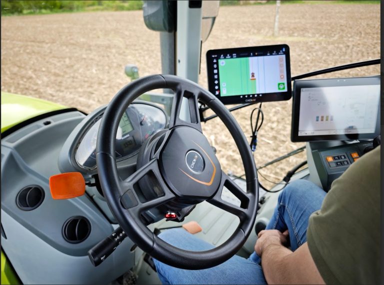 Le système GPS RTK CHCNAV est désormais également compatible avec le système de guidage de labour Geoplough ISO
