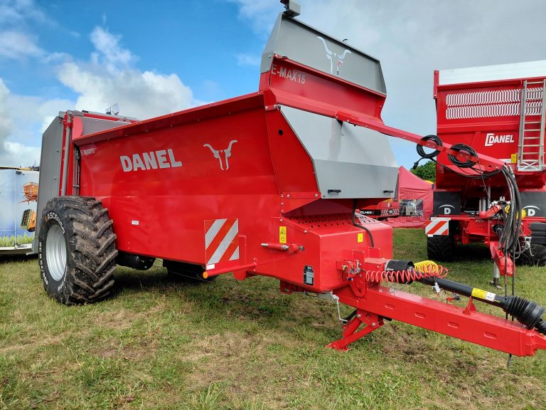 Dangreville lance Danel : une nouvelle gamme d&rsquo;épandeurs destinée au segment durable et abordable