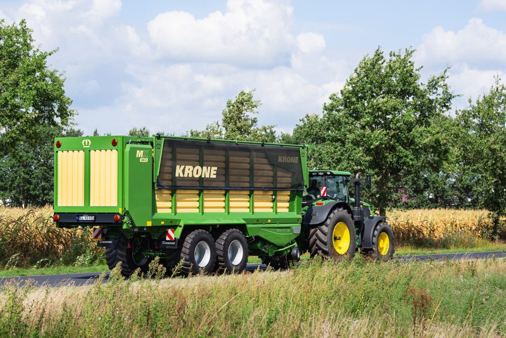 La nouvelle autochargeuse Krone MX est équipée de la technologie OptiGrass issue des gammes RX et ZX de plus grande taille