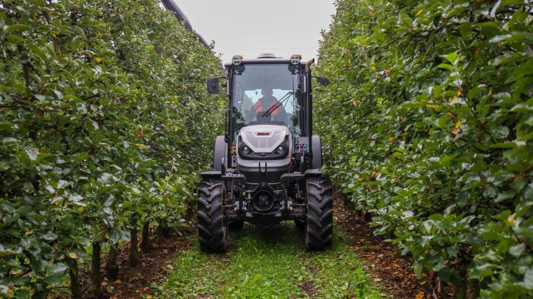 Steyr fait son retour sur le segment des tracteurs à voie étroite avec le nouveau Spezial F CVT